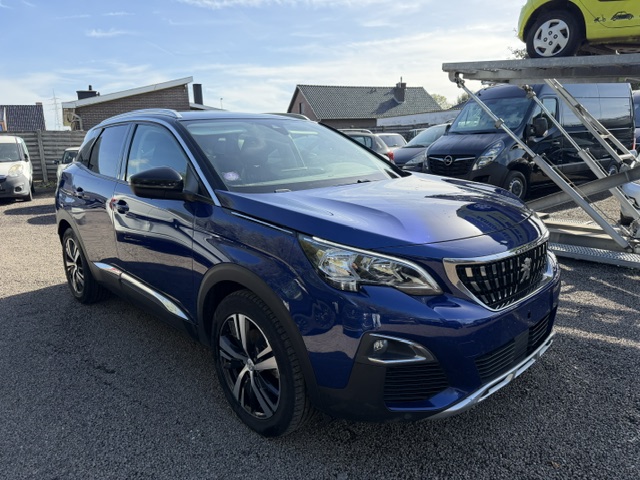 Peugeot 3008 1.2i Allure