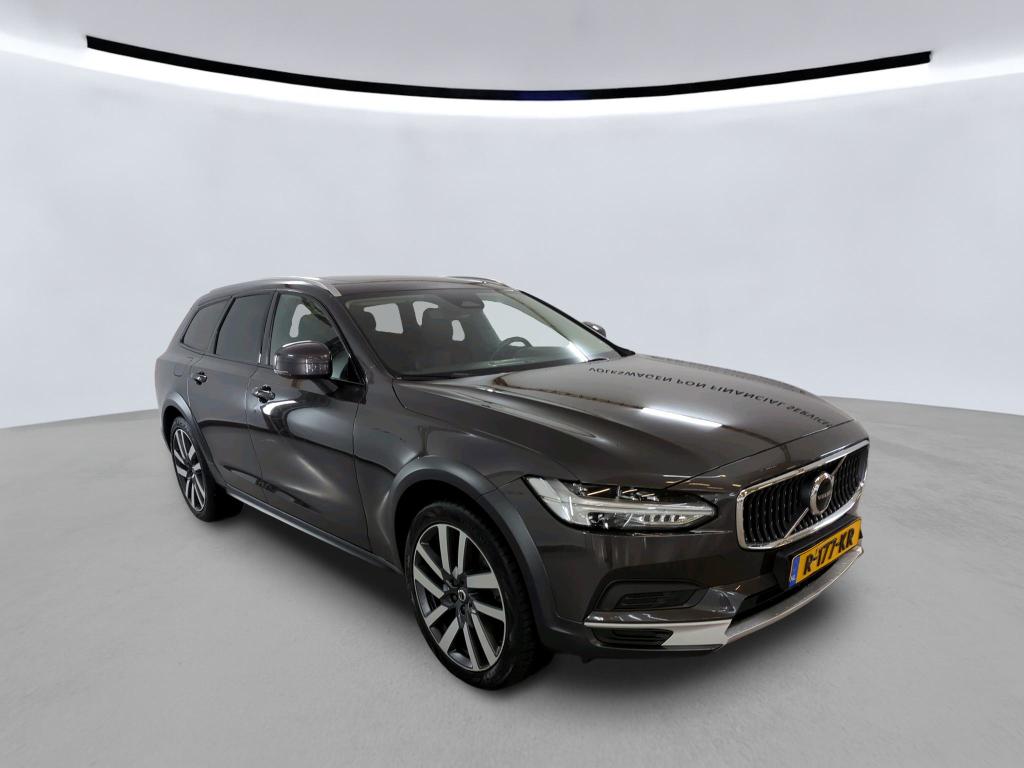 Volvo V90 Cross Country B5 Pro