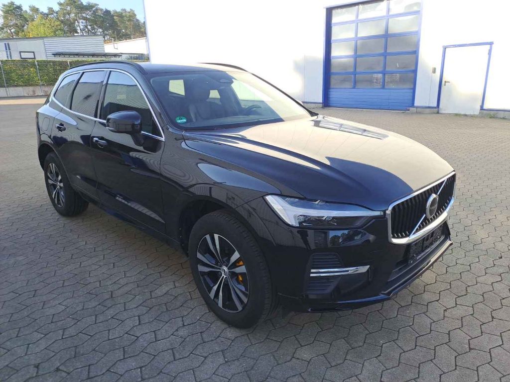 Volvo XC60 Momentum Pro