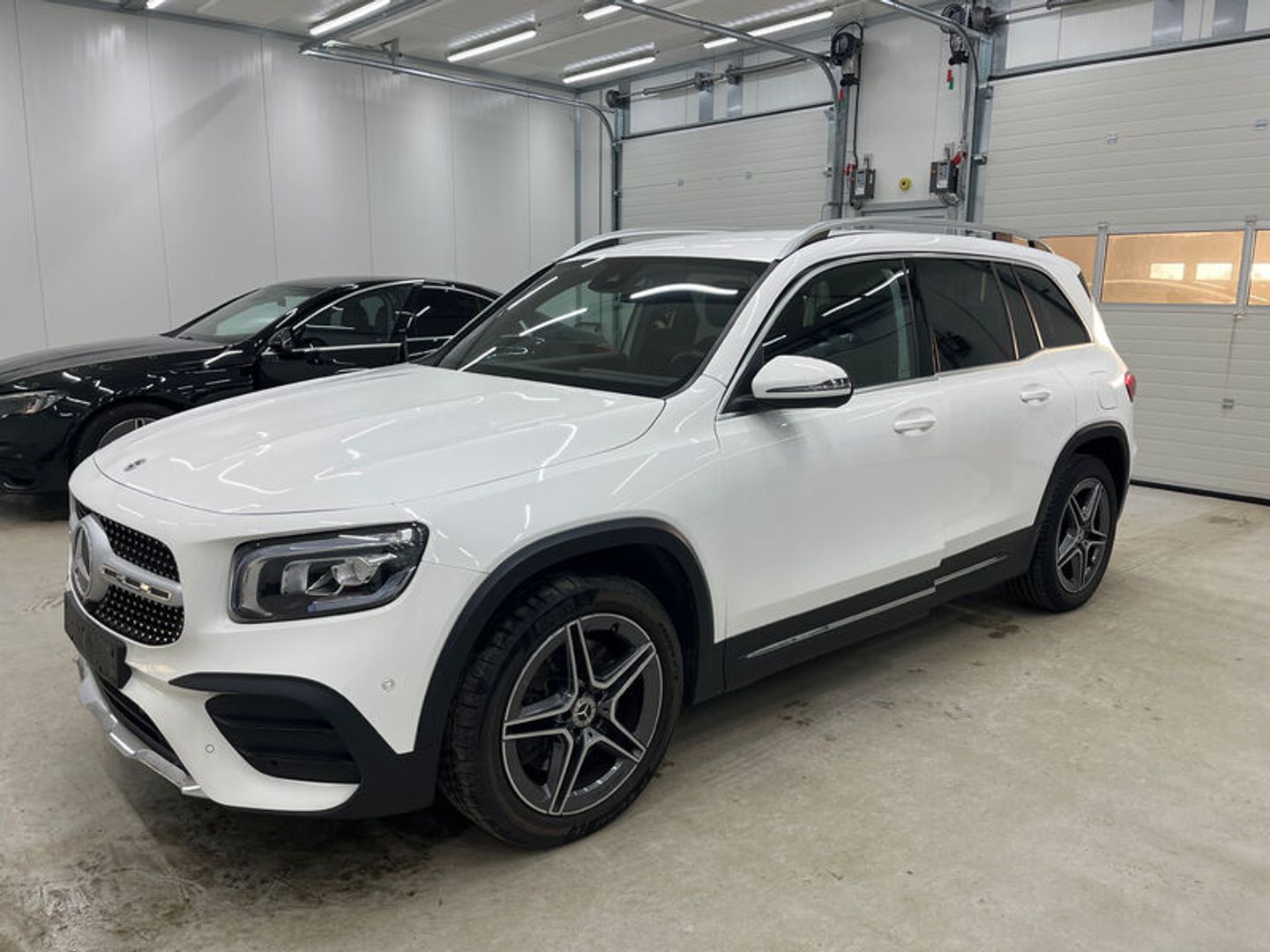 Mercedes-Benz GLB-Class Business