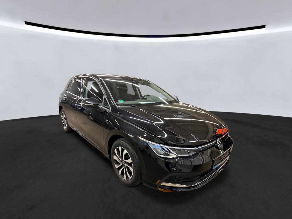 Volkswagen Golf 1.5 eTSI Life