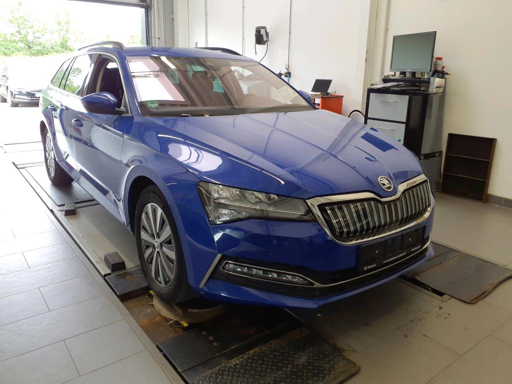 Škoda Superb Combi 1.4 TSI Ambition