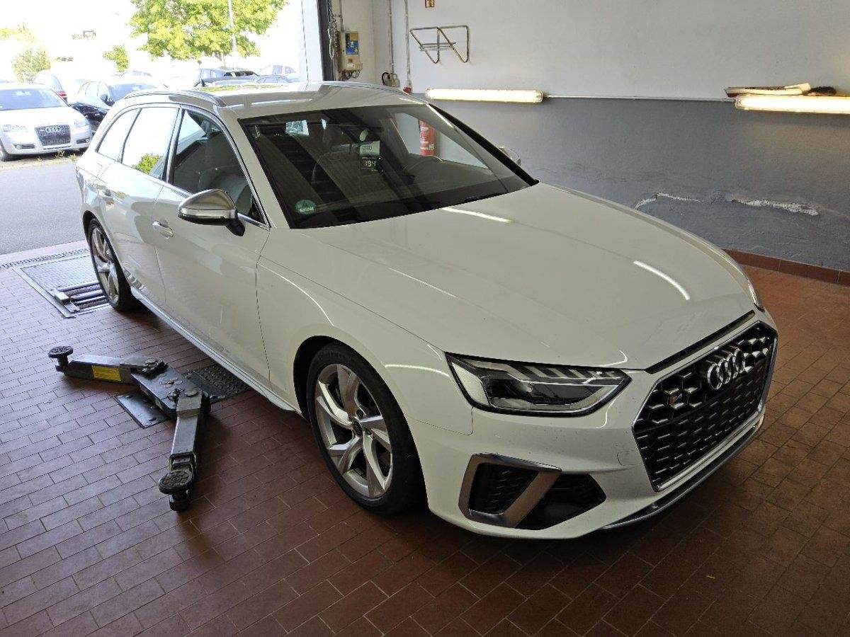 Audi S4 Avant 3.0