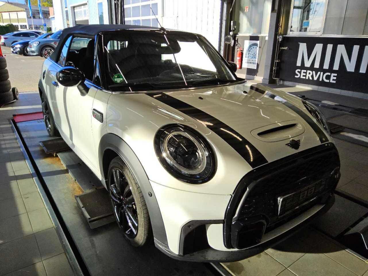 Mini Cabrio Cooper S John Cooper Works