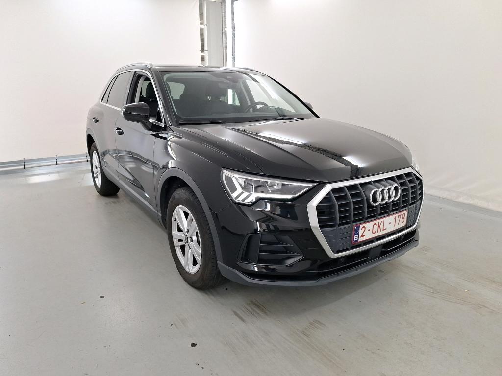 Audi Q3 45 TFSIe Attraction