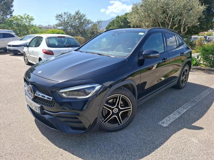 Mercedes Benz GLA 2.0 GLA 220D AMG Line 4MATIC DCT