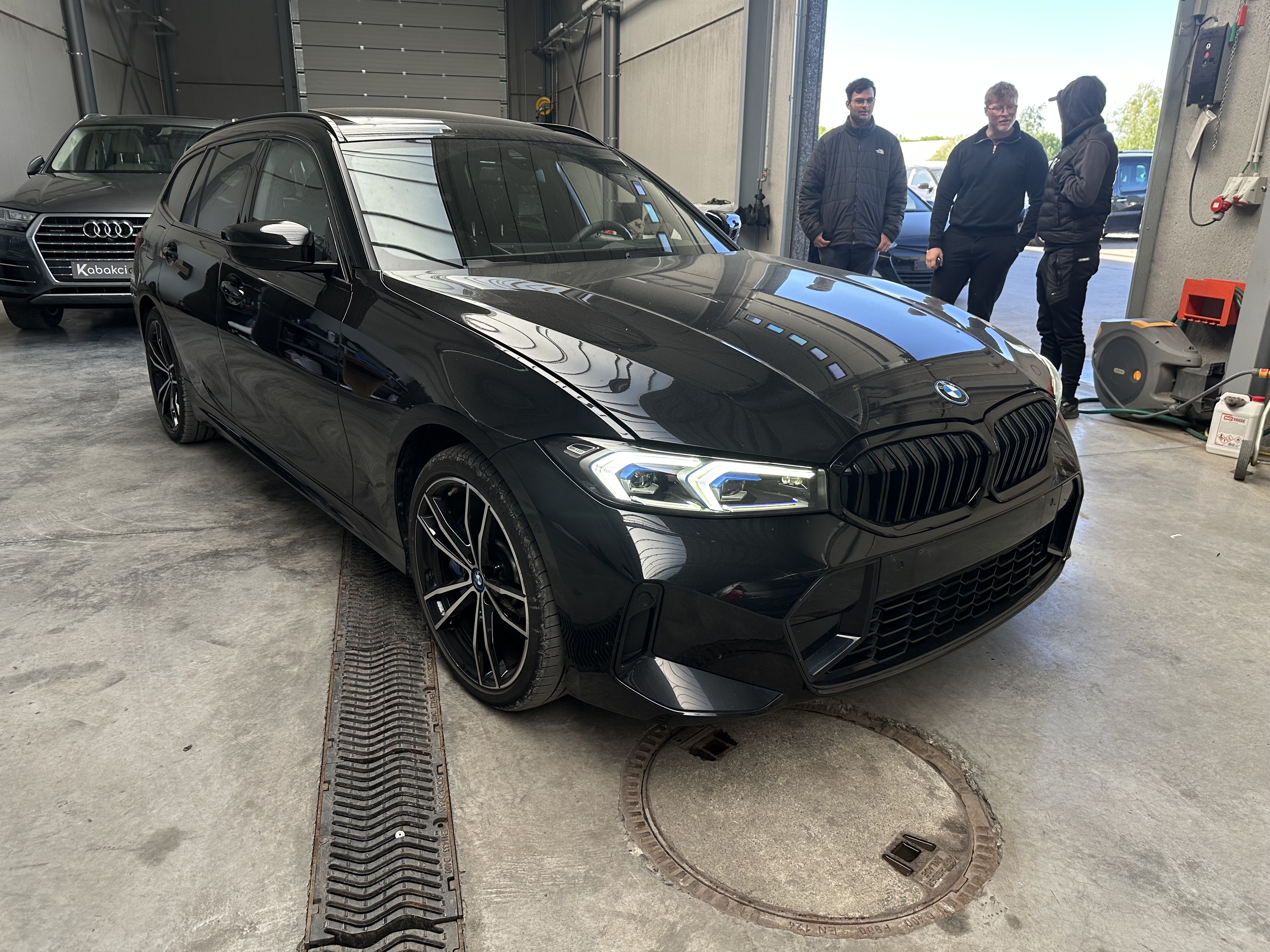 BMW 3 Series Touring 330e M Sport
