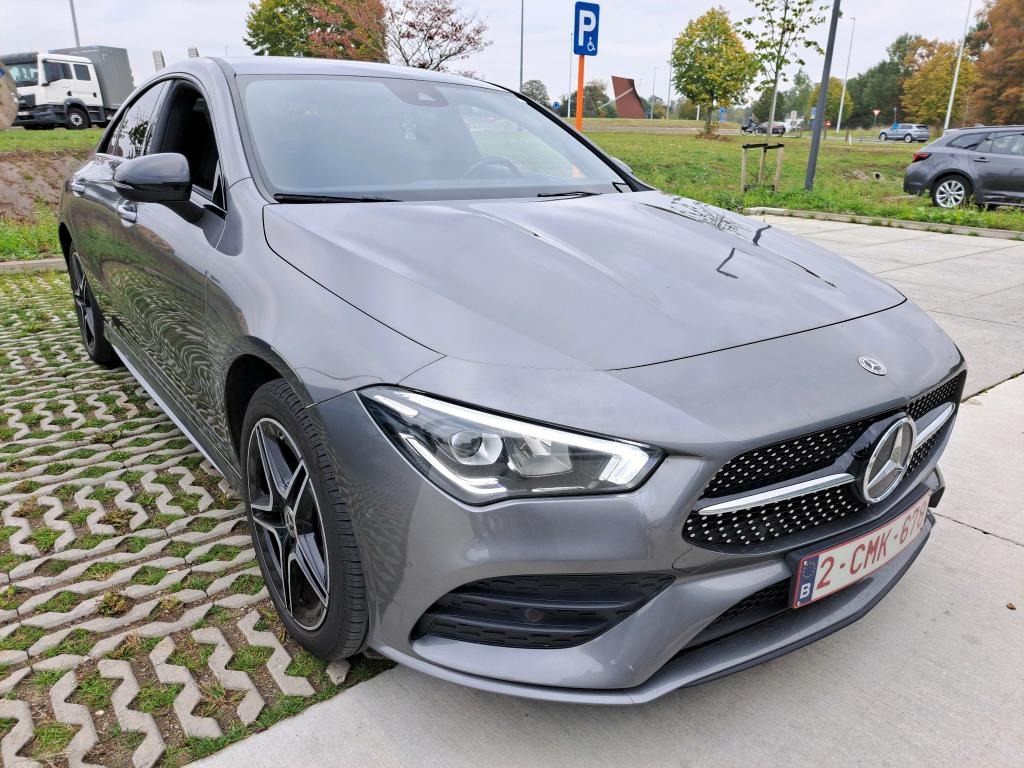 Mercedes-Benz CLA 250e AMG Line