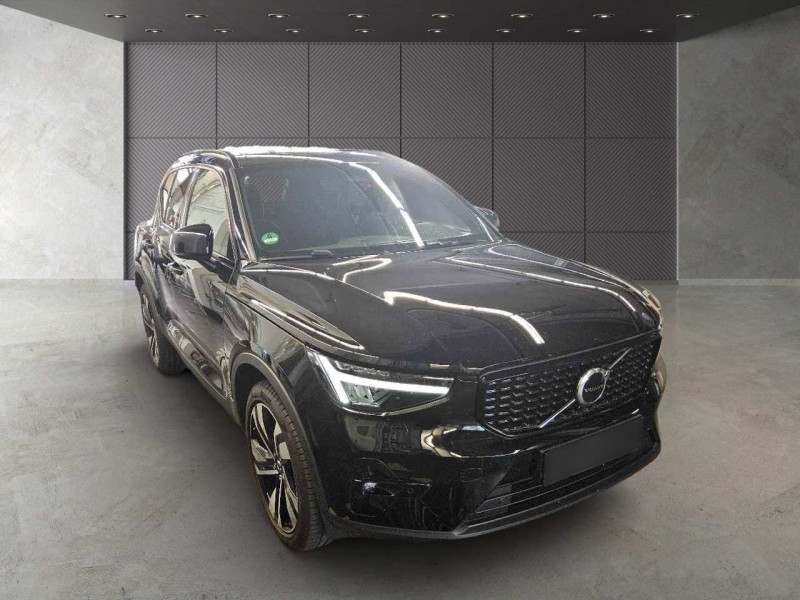 Volvo XC40 B4 Plus Dark