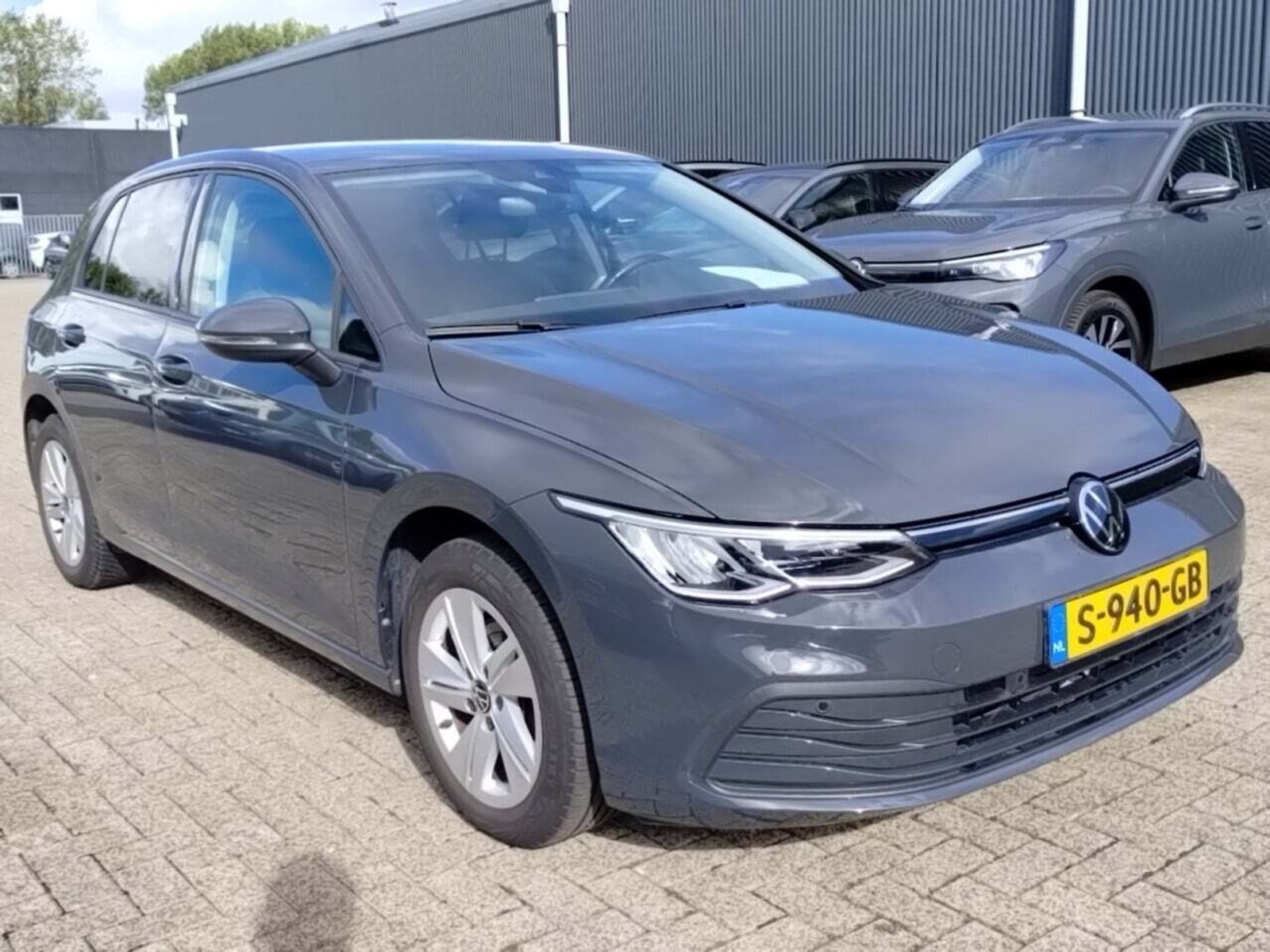 Volkswagen Golf 1.0 TSI Life Business