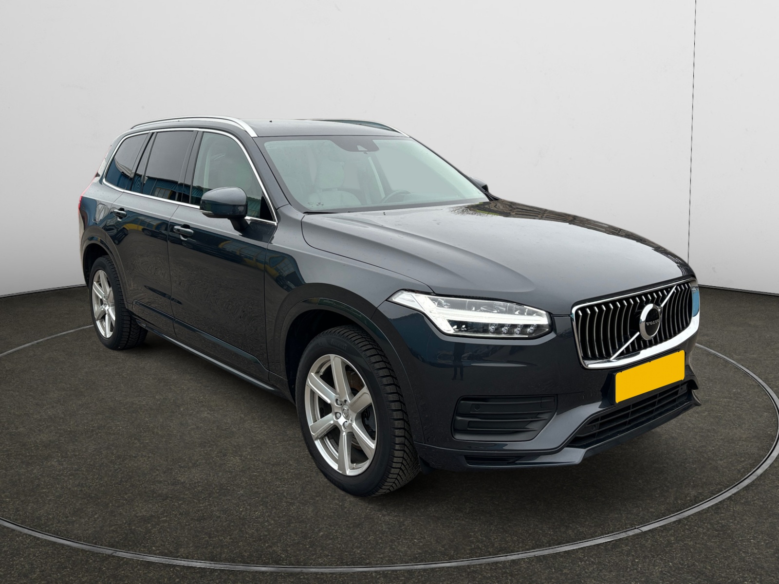 Volvo XC90 B5 Momentum Pro