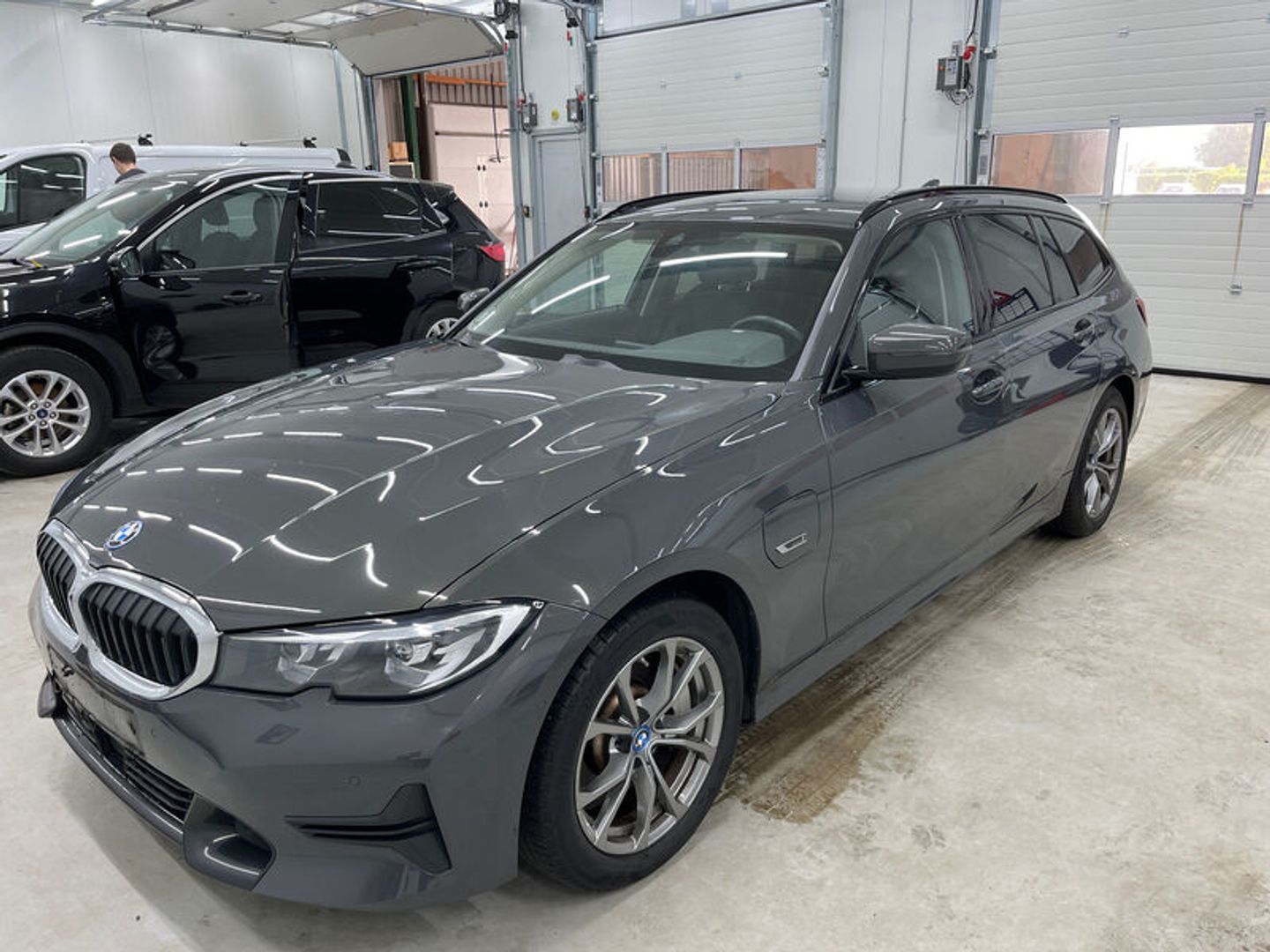 BMW 3-Series 330e F Sport Line Touring Auto UA! Station Wagon