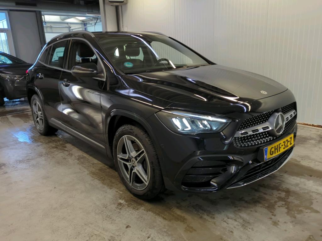 Mercedes-Benz GLA 250 AMG Line