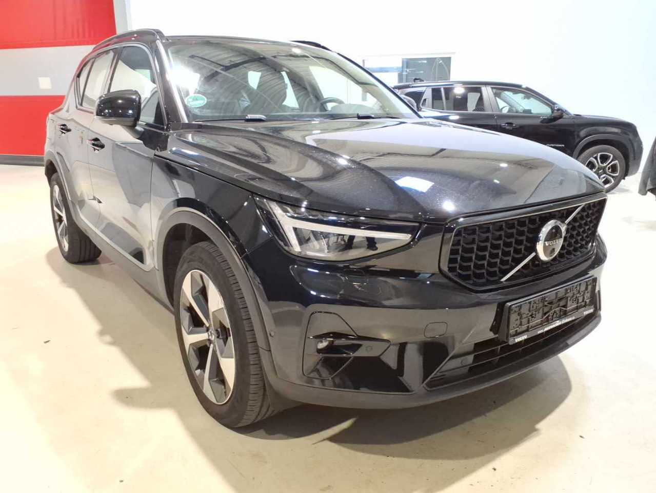 Volvo XC40 B4 Plus Dark