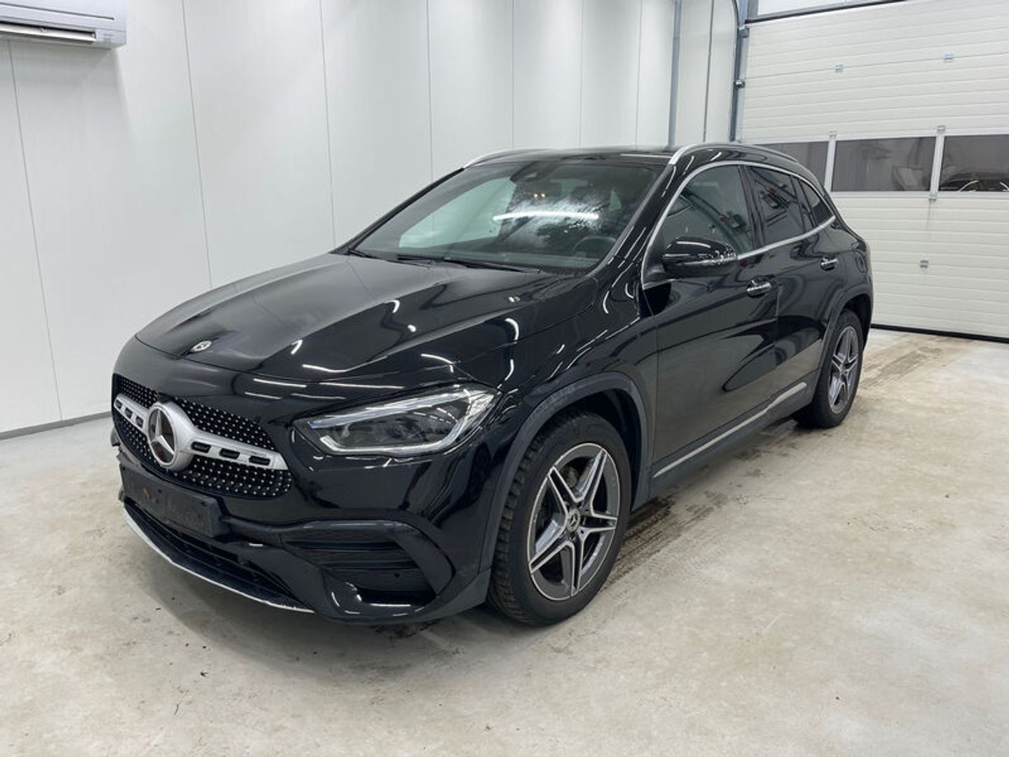 Mercedes-Benz GLA-Class Business AMG