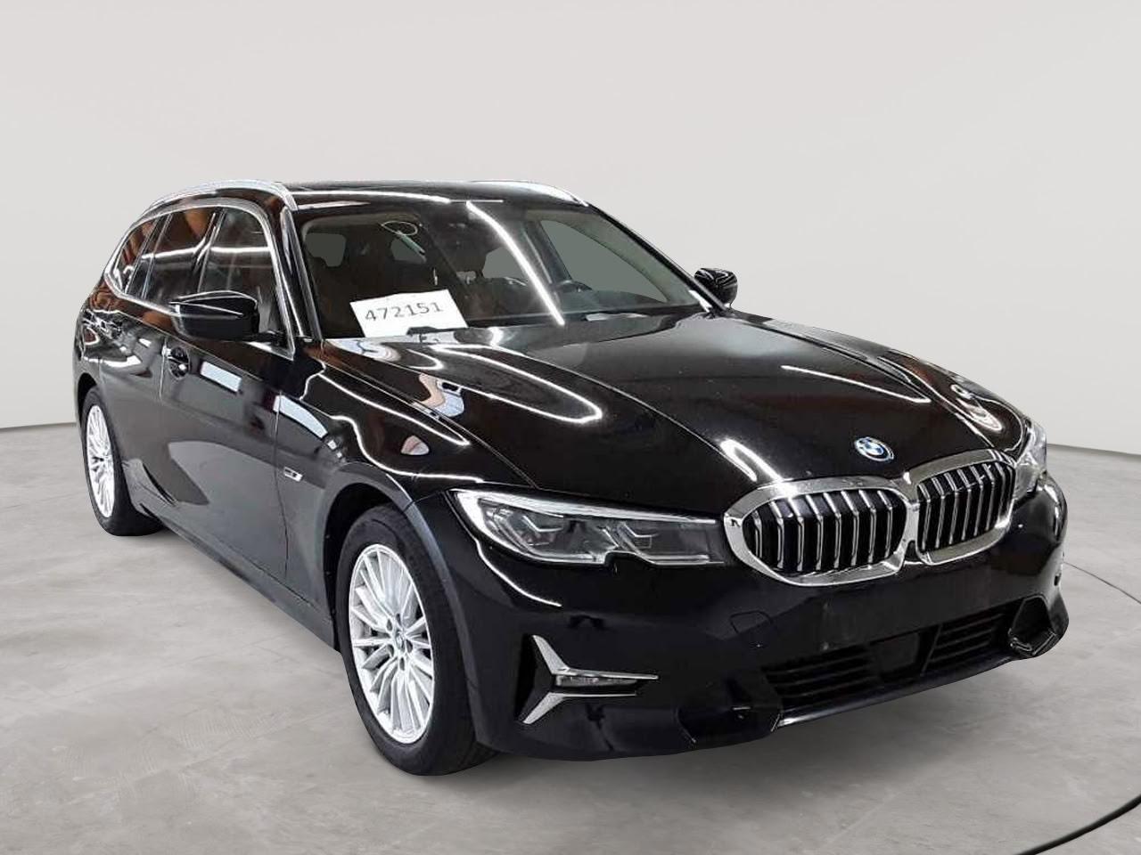 BMW 3 Series Touring 330e Luxury