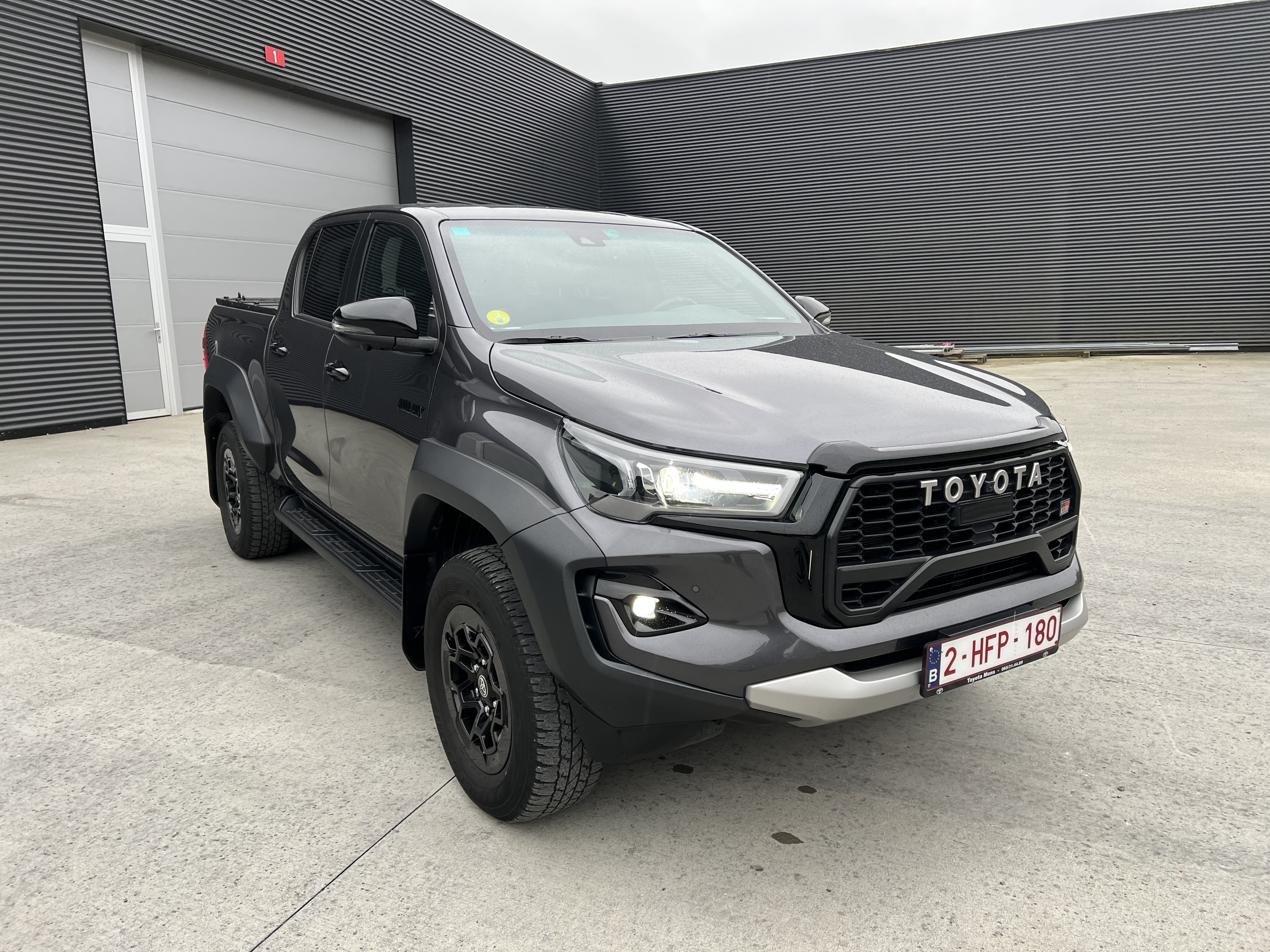 Toyota Hilux 2.8 D-4D GR Sport