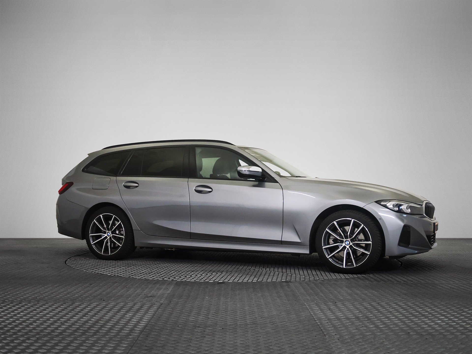 BMW 3 Series Touring 330e