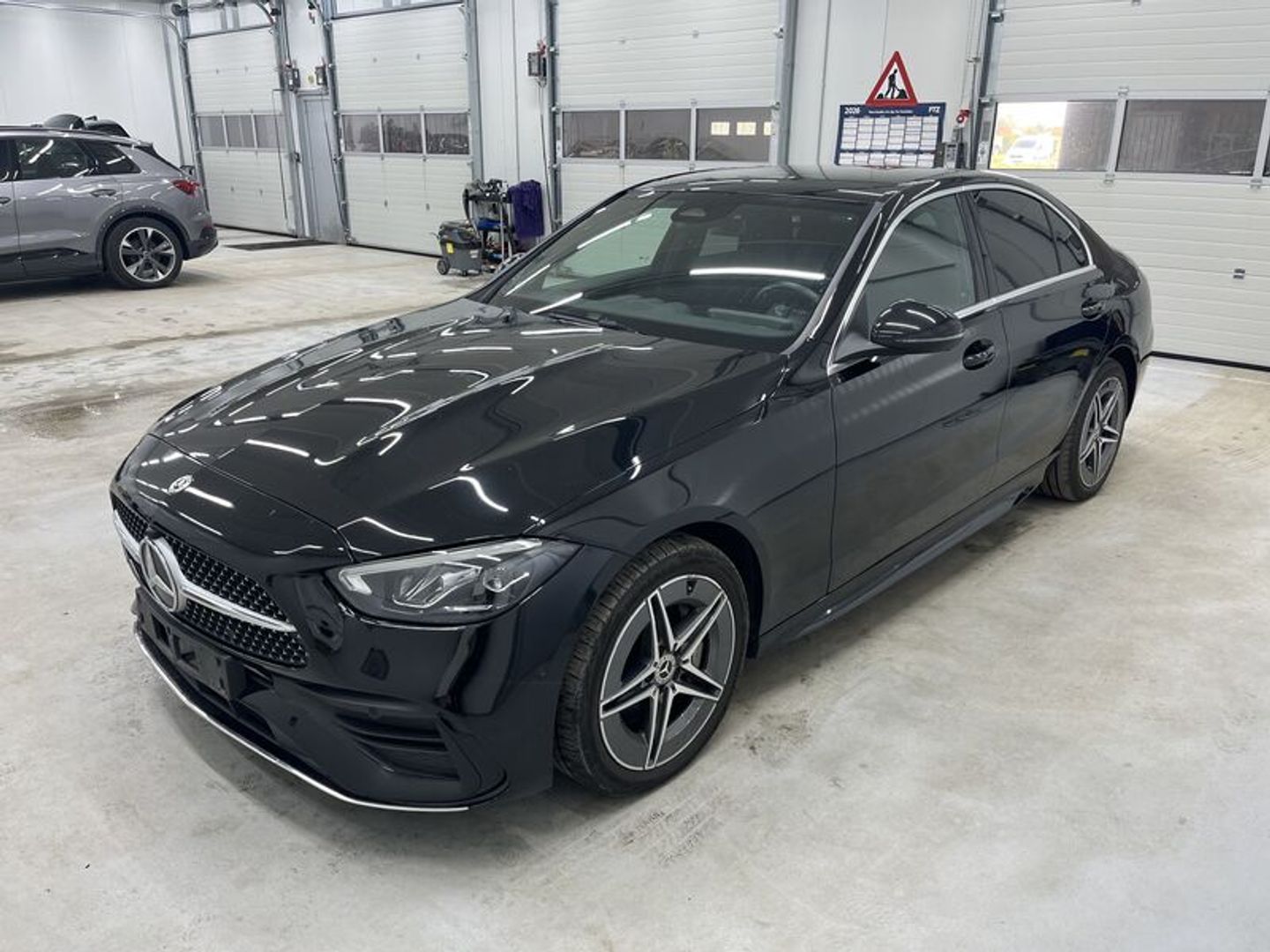 Mercedes-Benz C-Class C 300 E Business Amg UA!