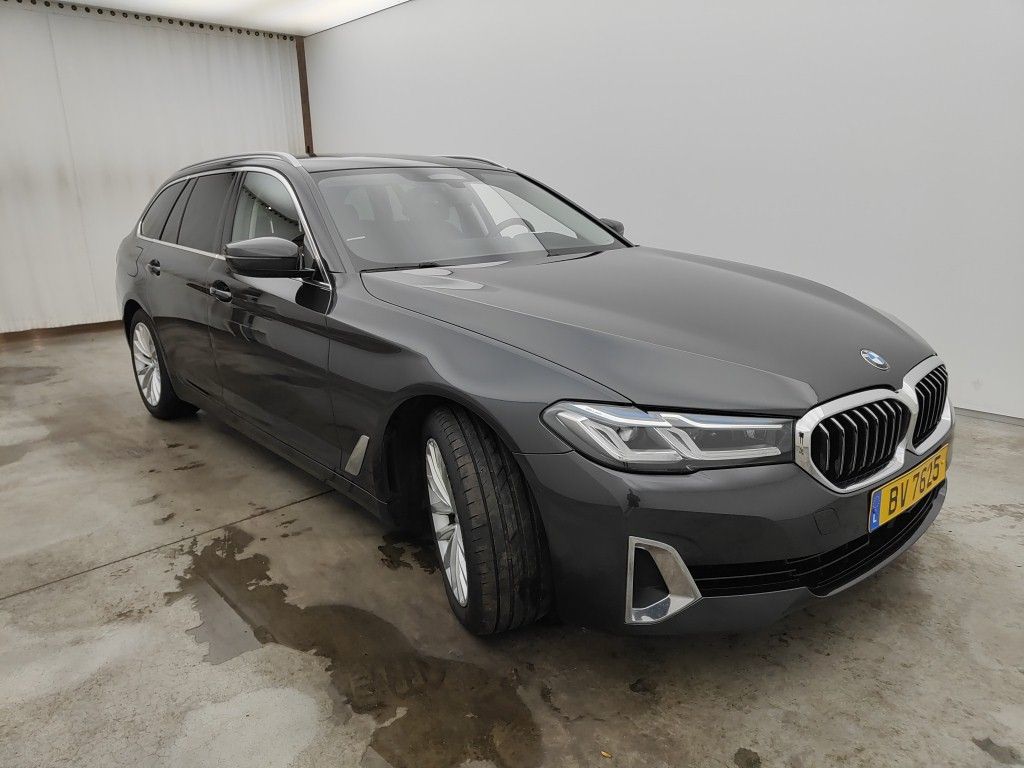 BMW 5 Series Touring 520d Luxury
