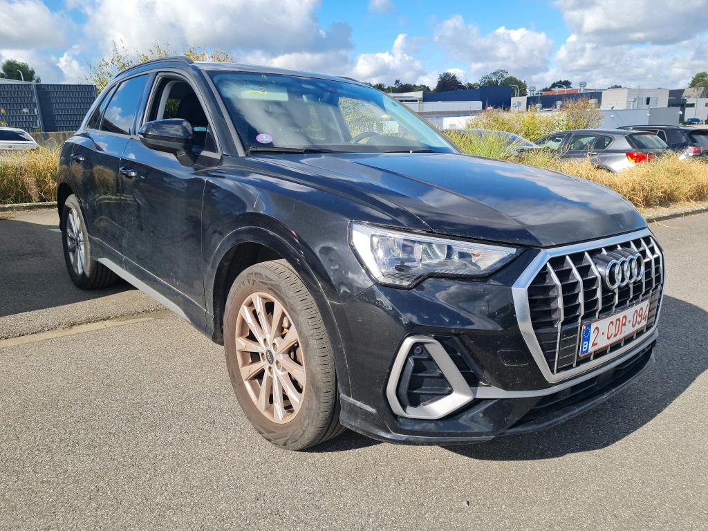 Audi Q3 45 TFSIe S Line
