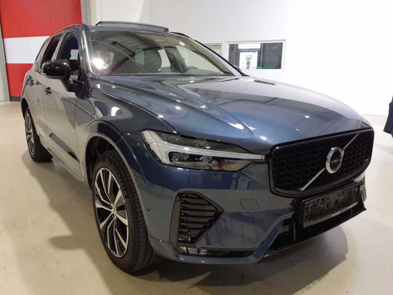 Volvo XC60 B5 Ultra Dark