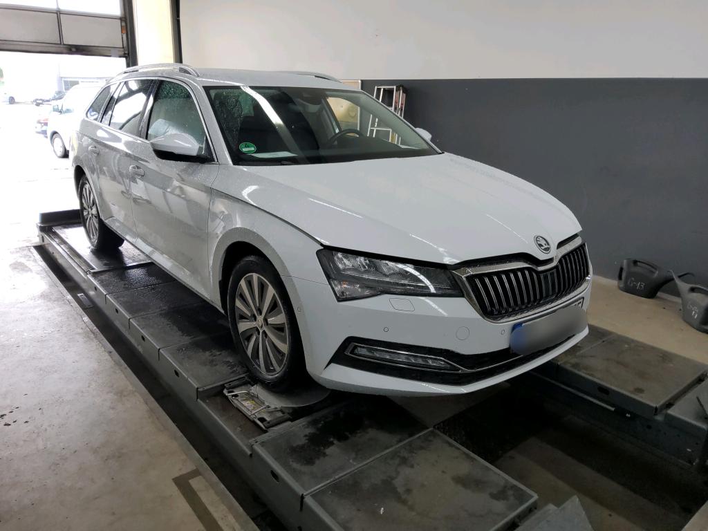 Skoda Superb Combi 2.0 TDI Style