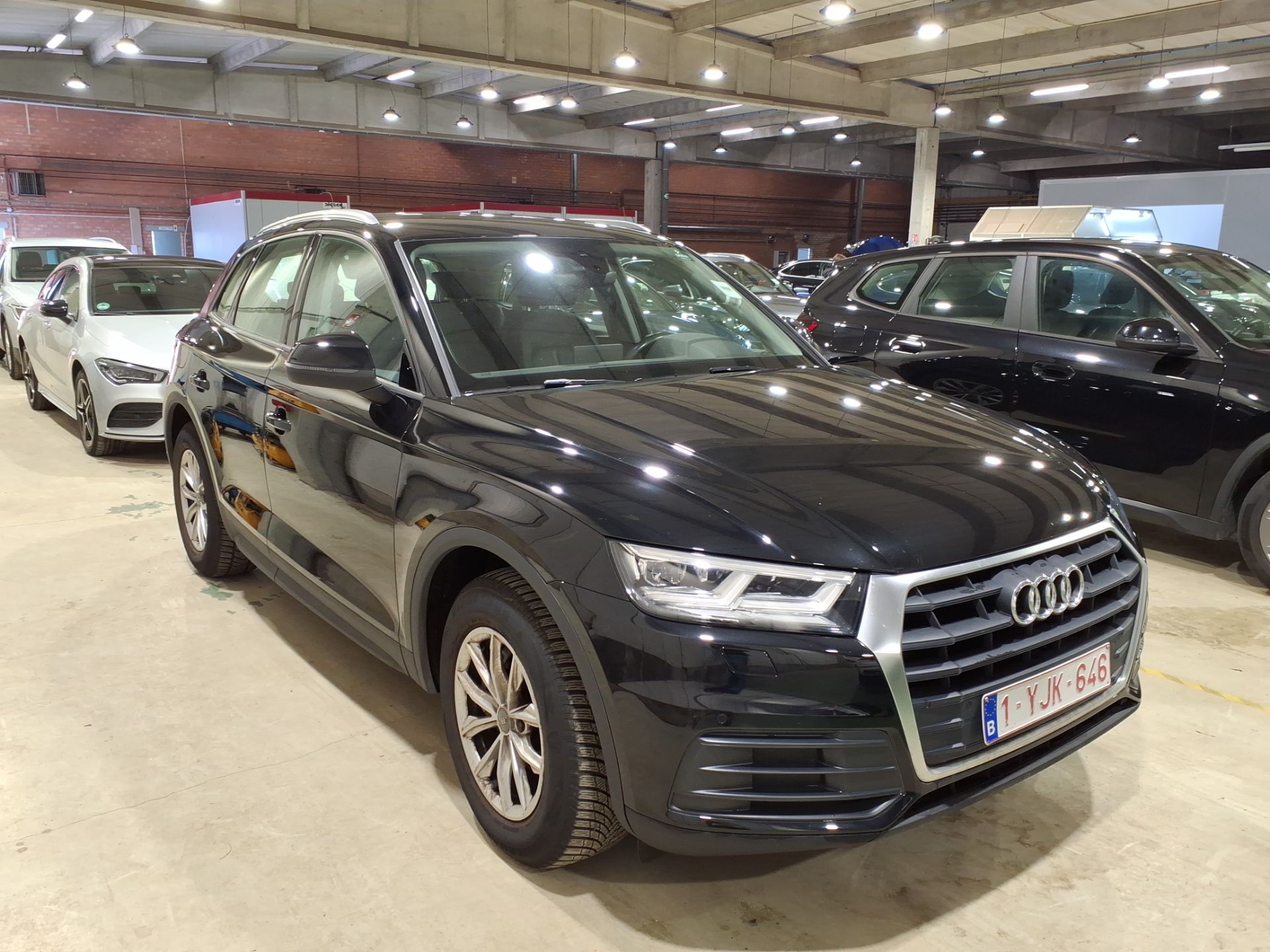 Audi Q5 30 TDI Business
