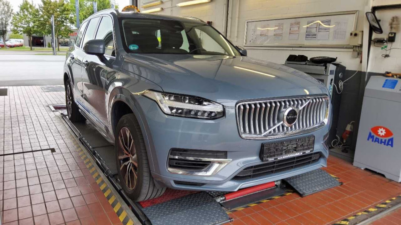 Volvo XC90 T8 Core