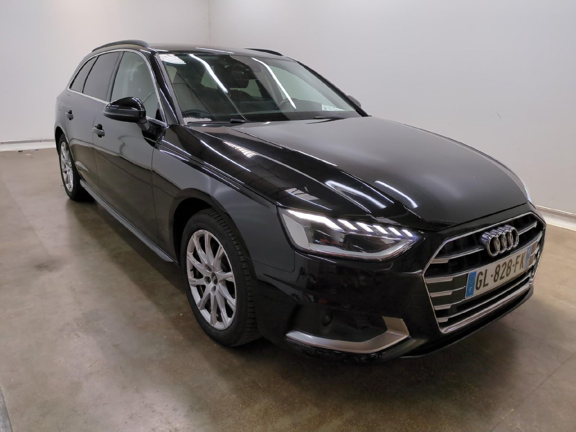 Audi A4 Avant 30 TDI Business