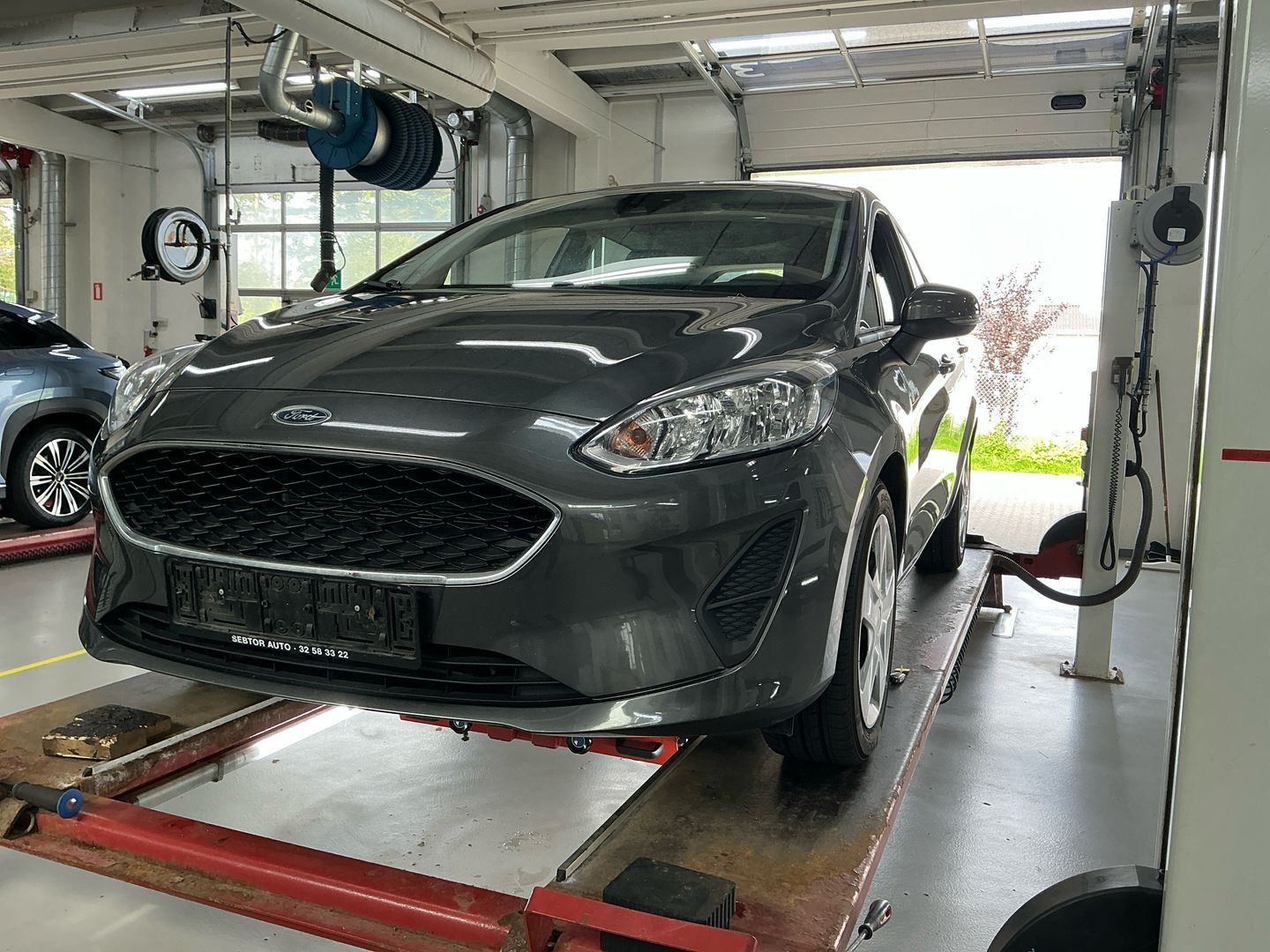 Ford Fiesta 1,1 Trend 85HK 5d UA! Gearbox Defect Van/Minivan
