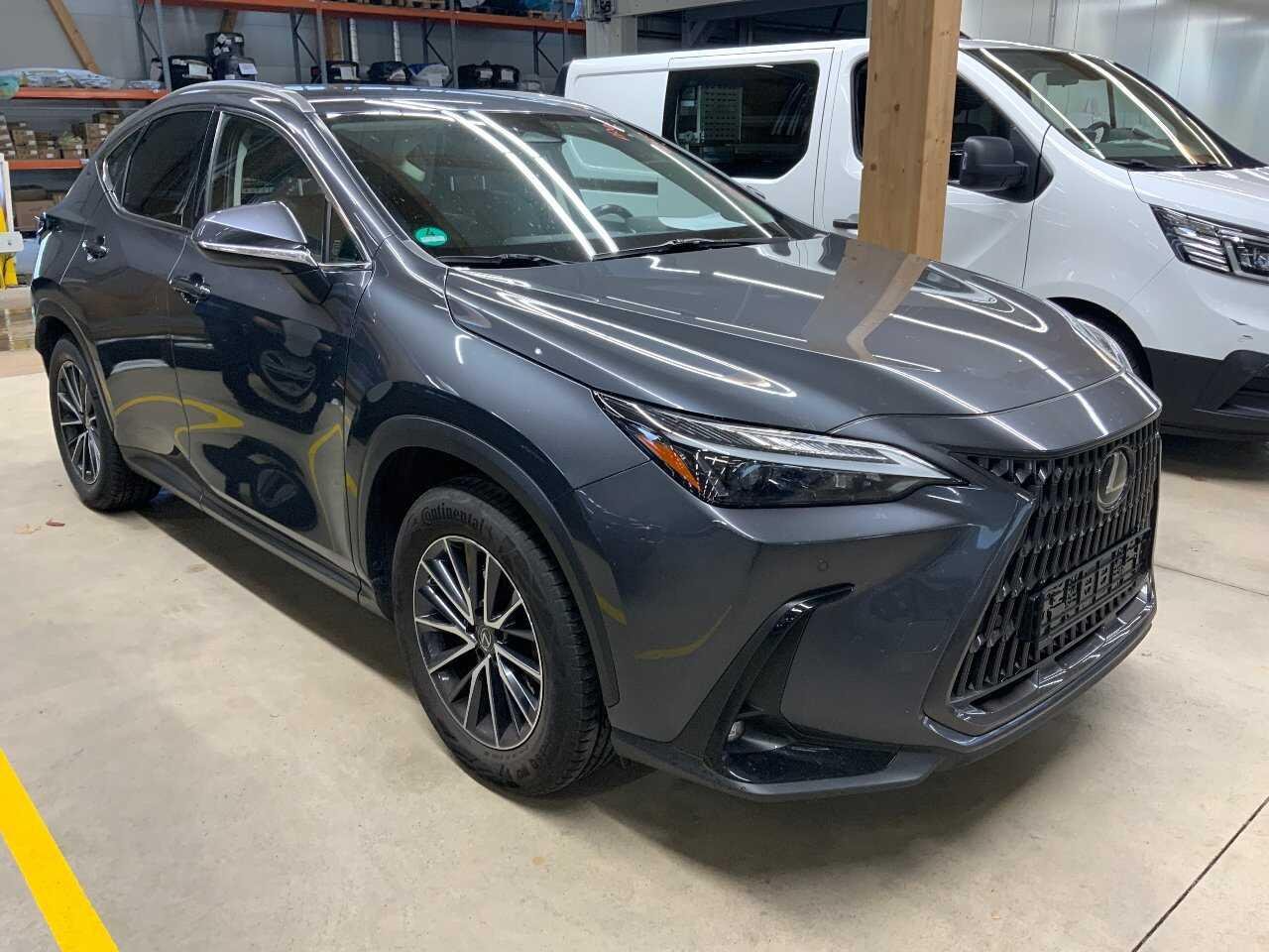 Lexus NX 350h Business