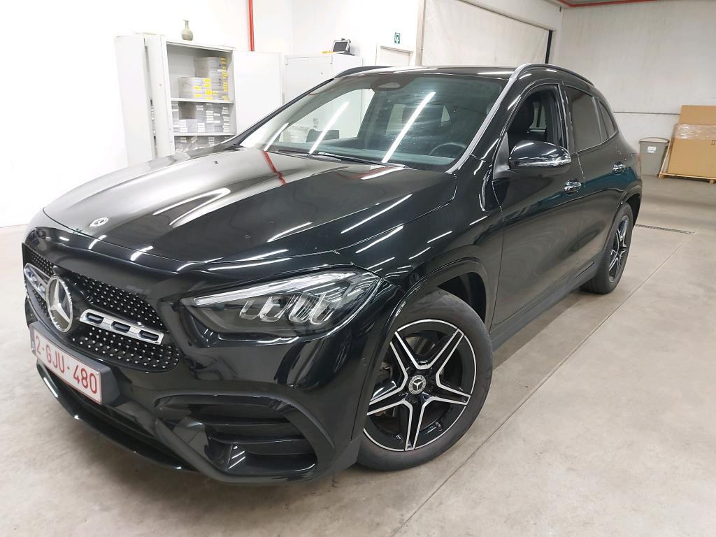 Mercedes-Benz GLA 180 AMG Line