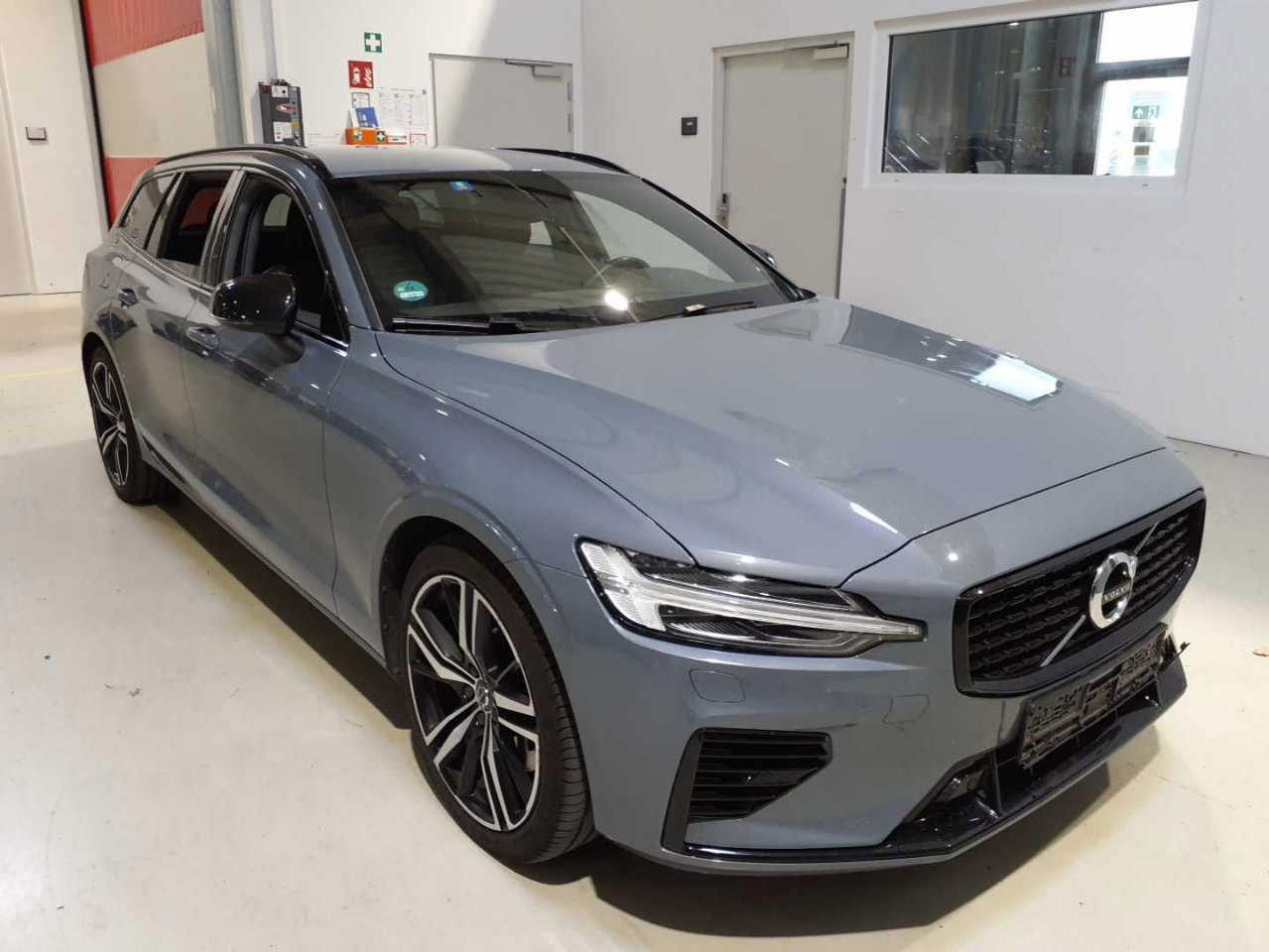Volvo V60 T8 R-Design