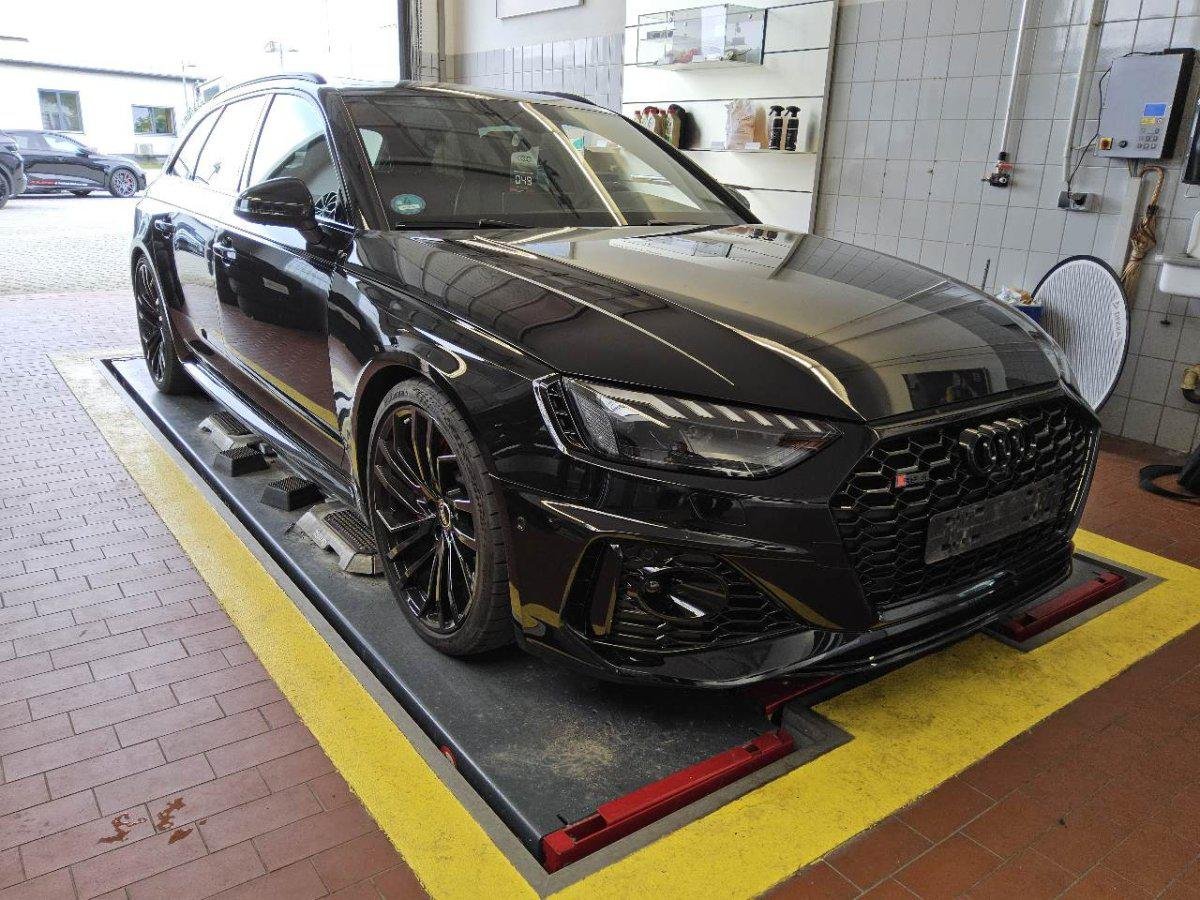 Audi RS4 Avant 2.9