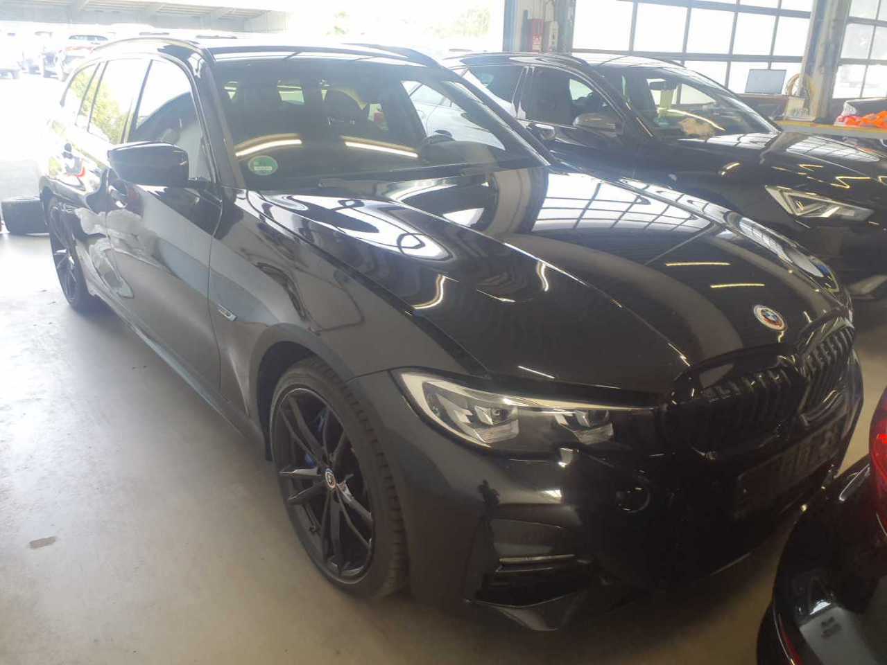 BMW 3 Series Touring 330e M Sport