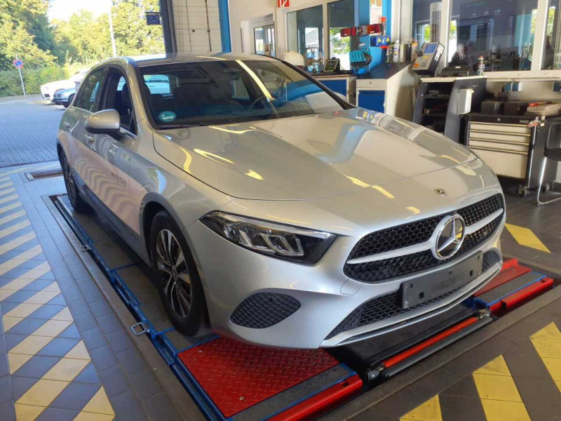 Mercedes-Benz A (BM 177)(03.2018->) DE