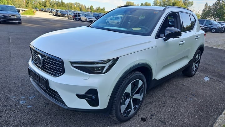 Volvo XC40 B3 Plus Dark DCT