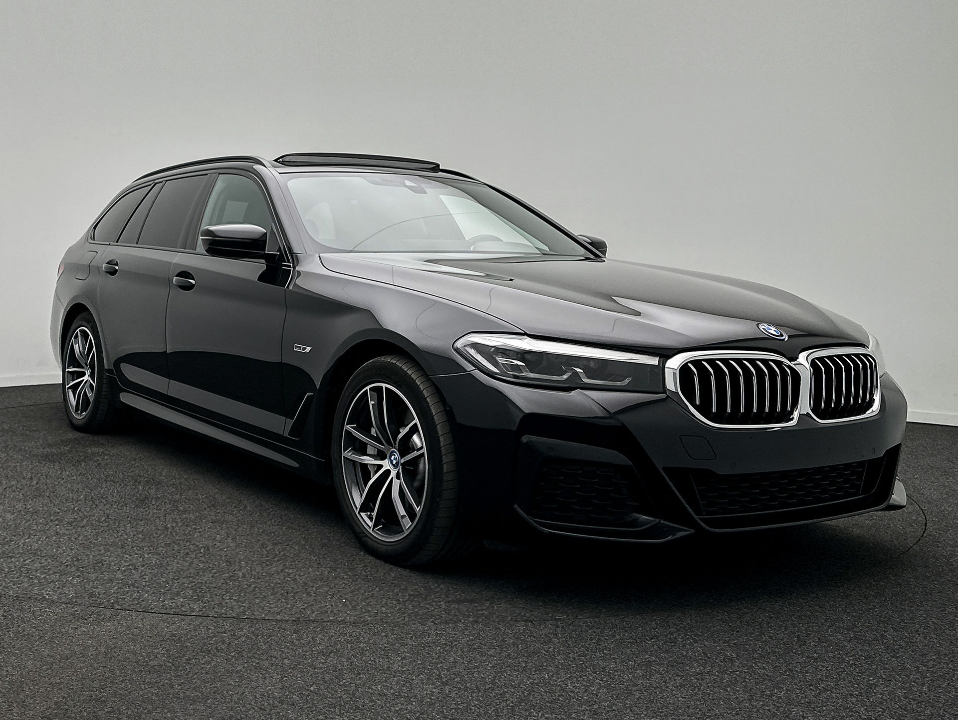BMW 5 Series Touring 520 M Sport