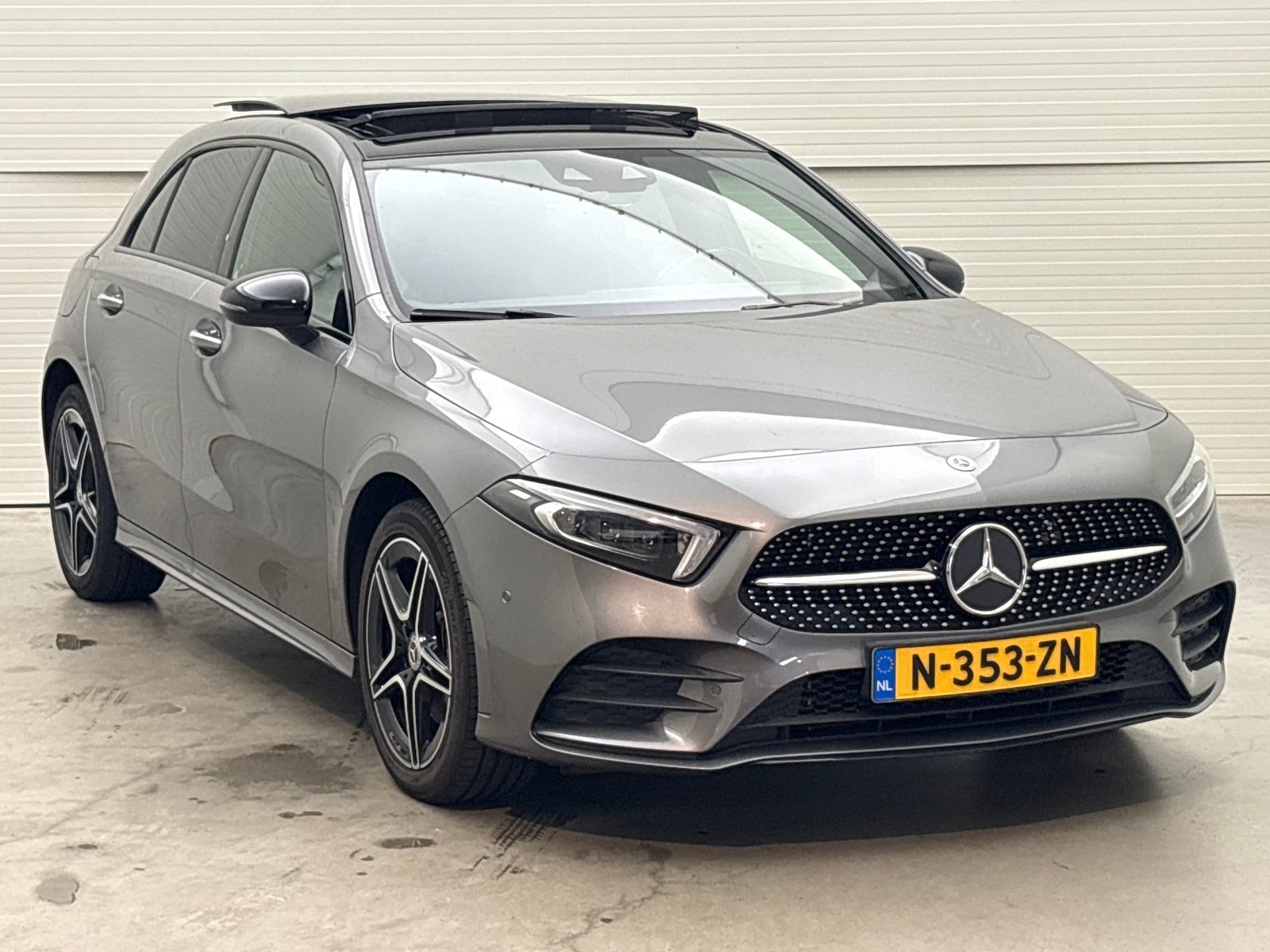 Mercedes-Benz A 250e AMG Line