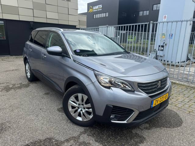 Peugeot 5008 1.2i Allure