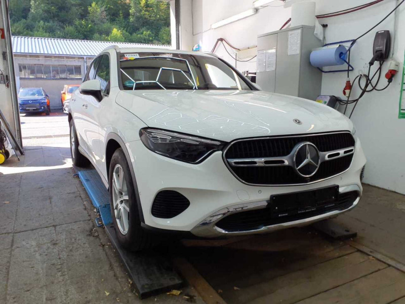 Mercedes-Benz GLC 200 Avantgarde Advanced