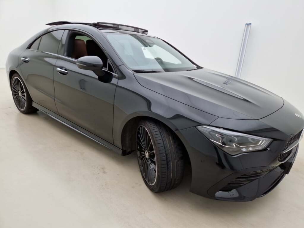 Mercedes-Benz CLA 180 AMG Line
