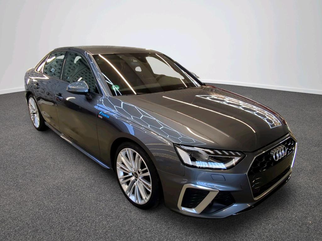 Audi A4 40 TDI S Line