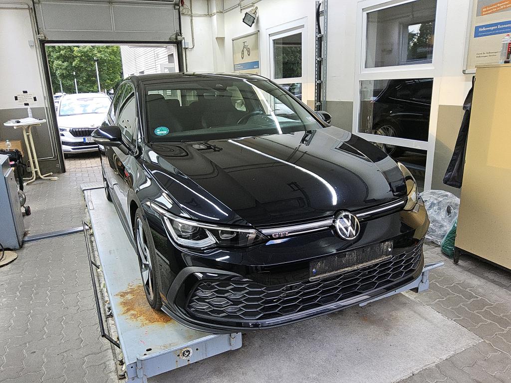 Volkswagen Golf 2.0 TSI