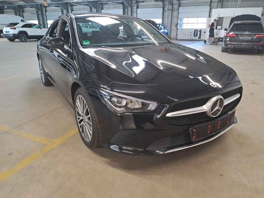 Mercedes-Benz CLA 180