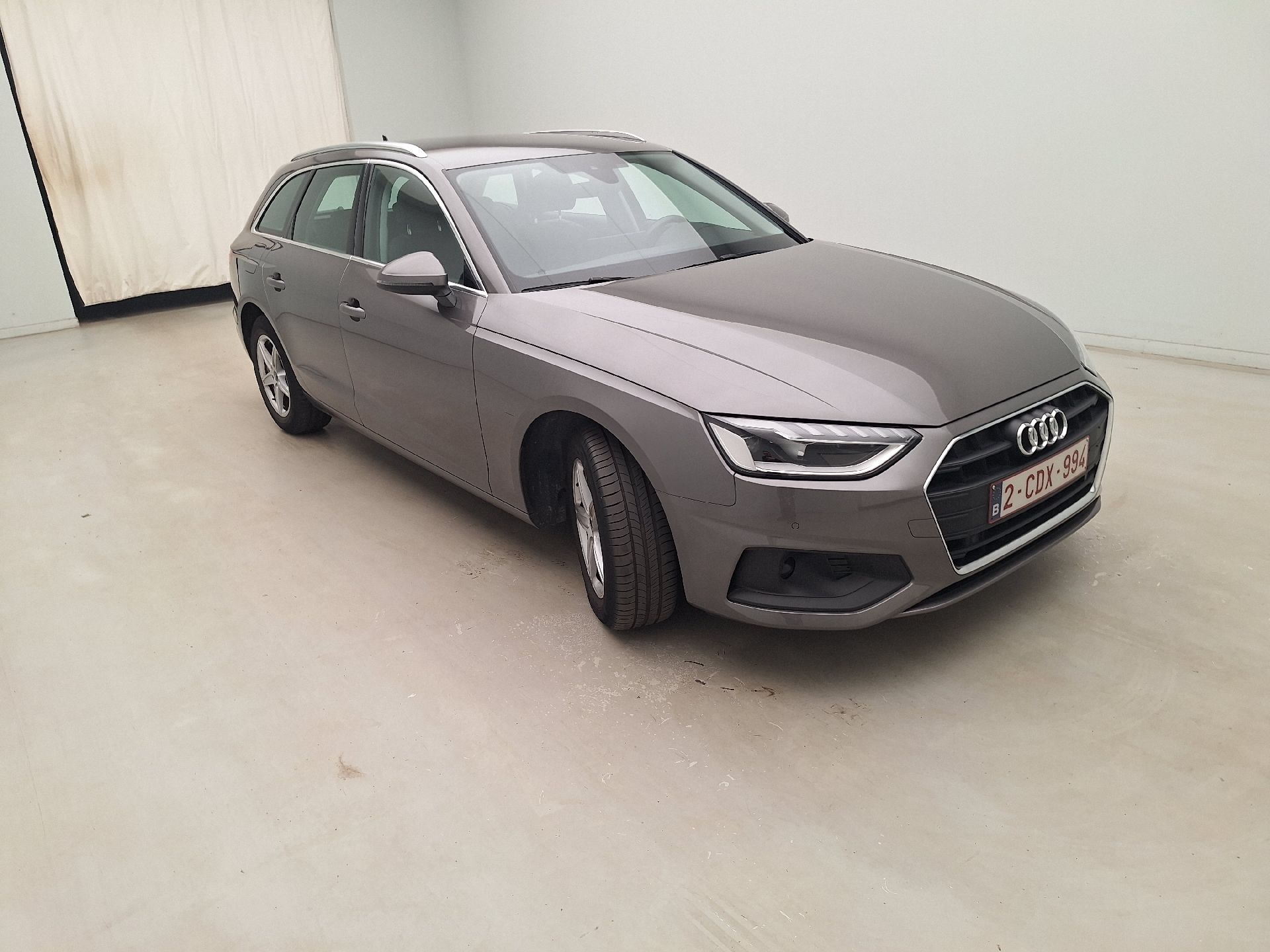 Audi A4 Avant 30 TDI Attraction