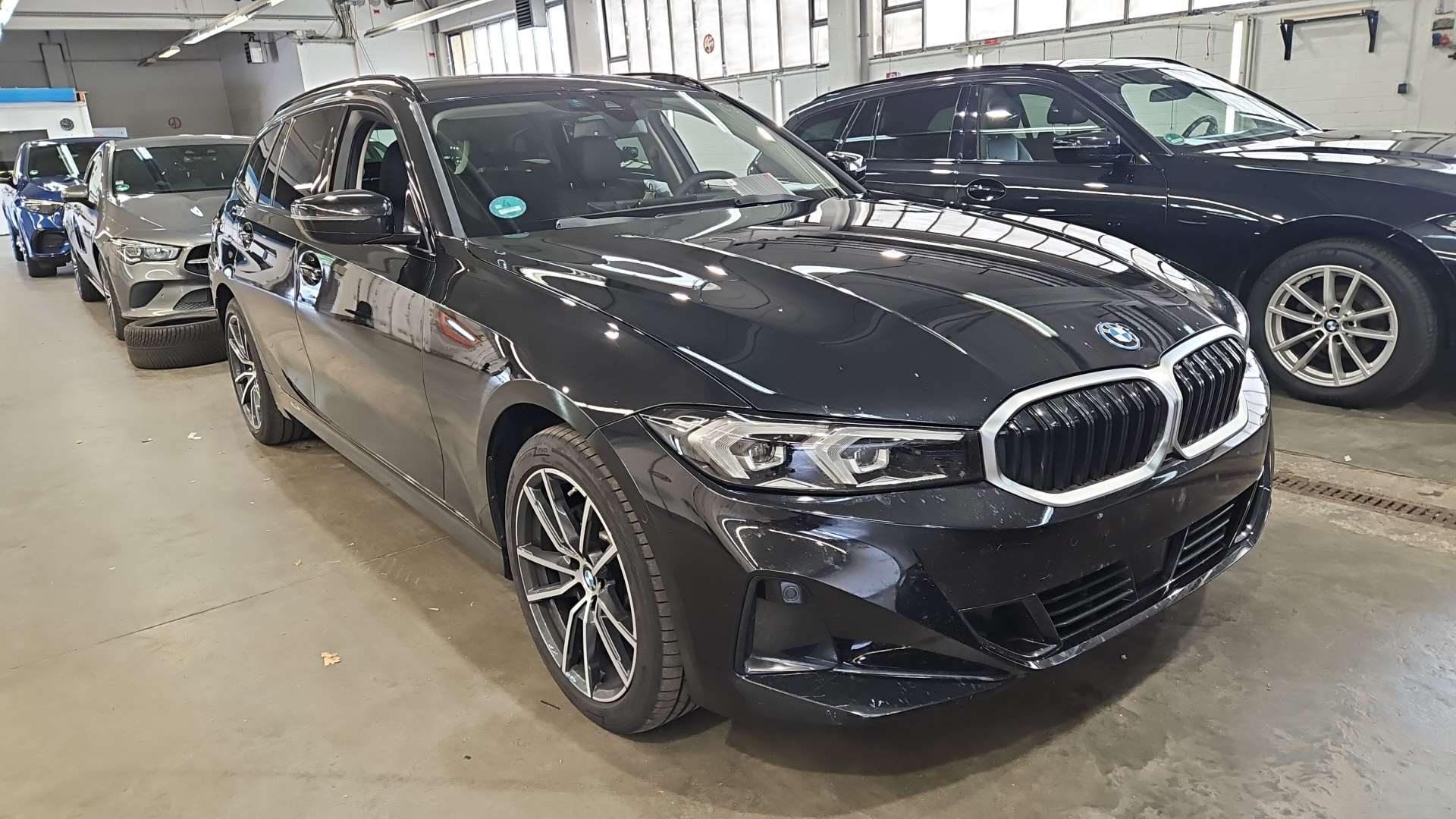 BMW 3 Series Touring 330e