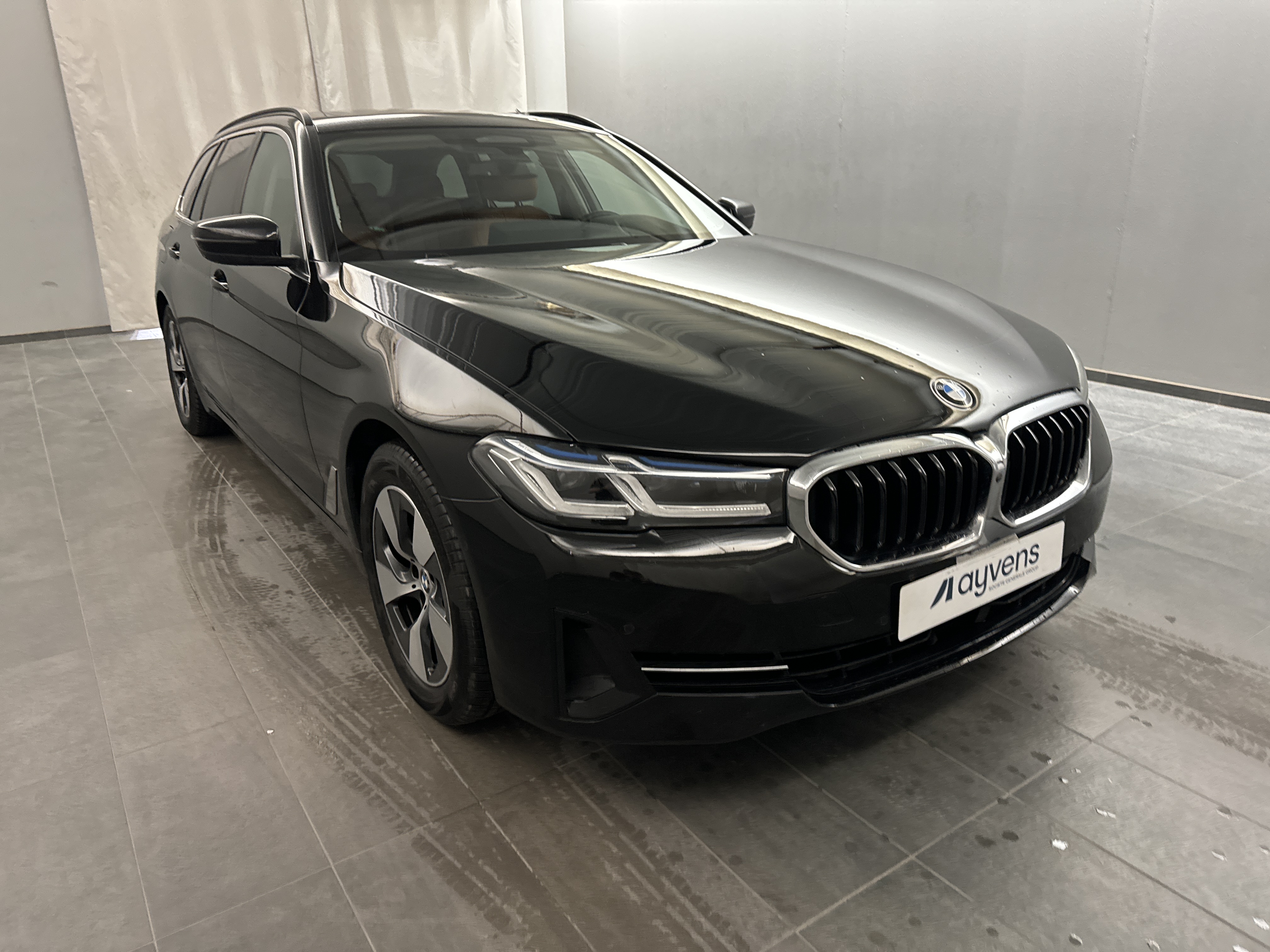 BMW 5 Series Touring 520i