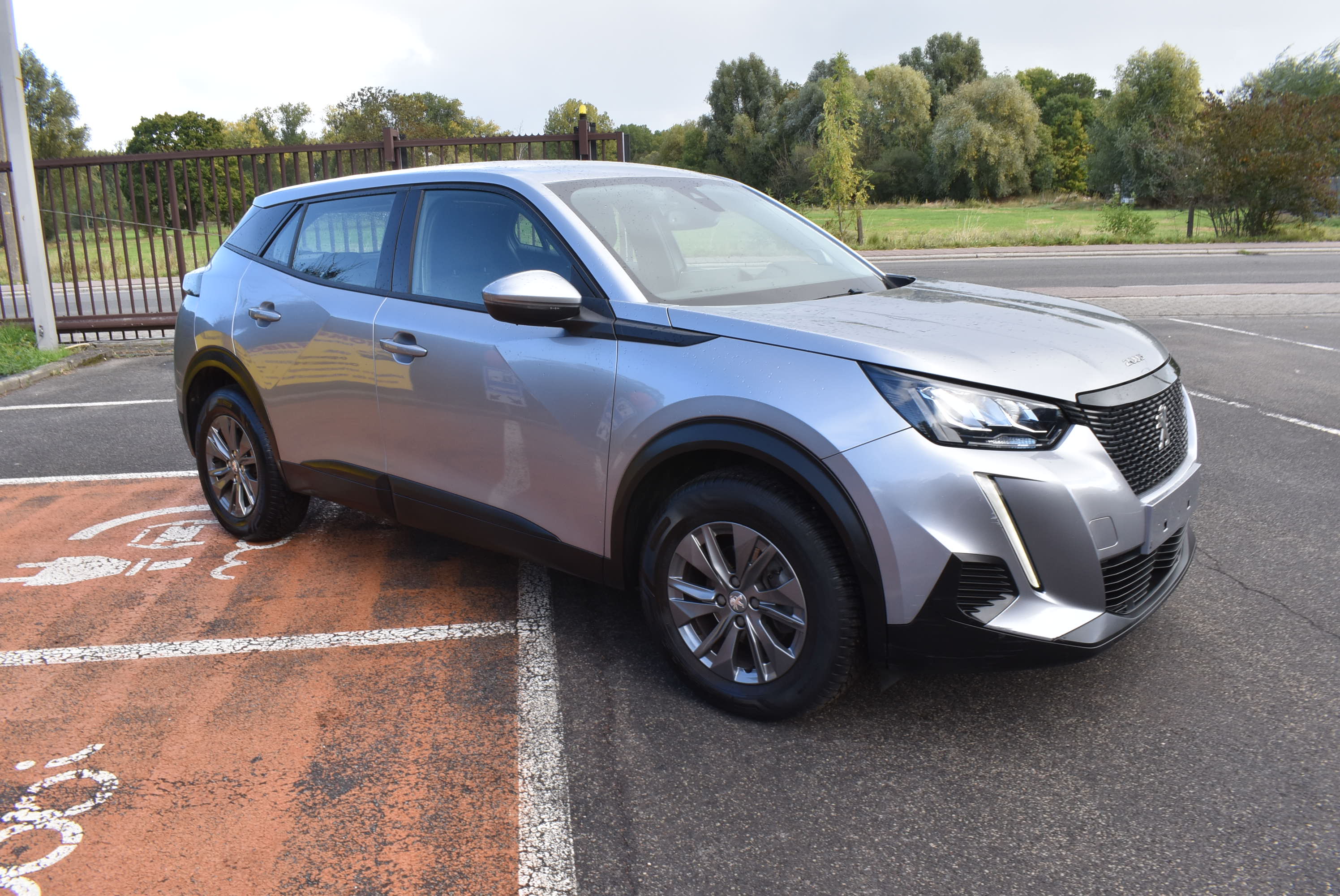 Peugeot 2008 1.2i Active